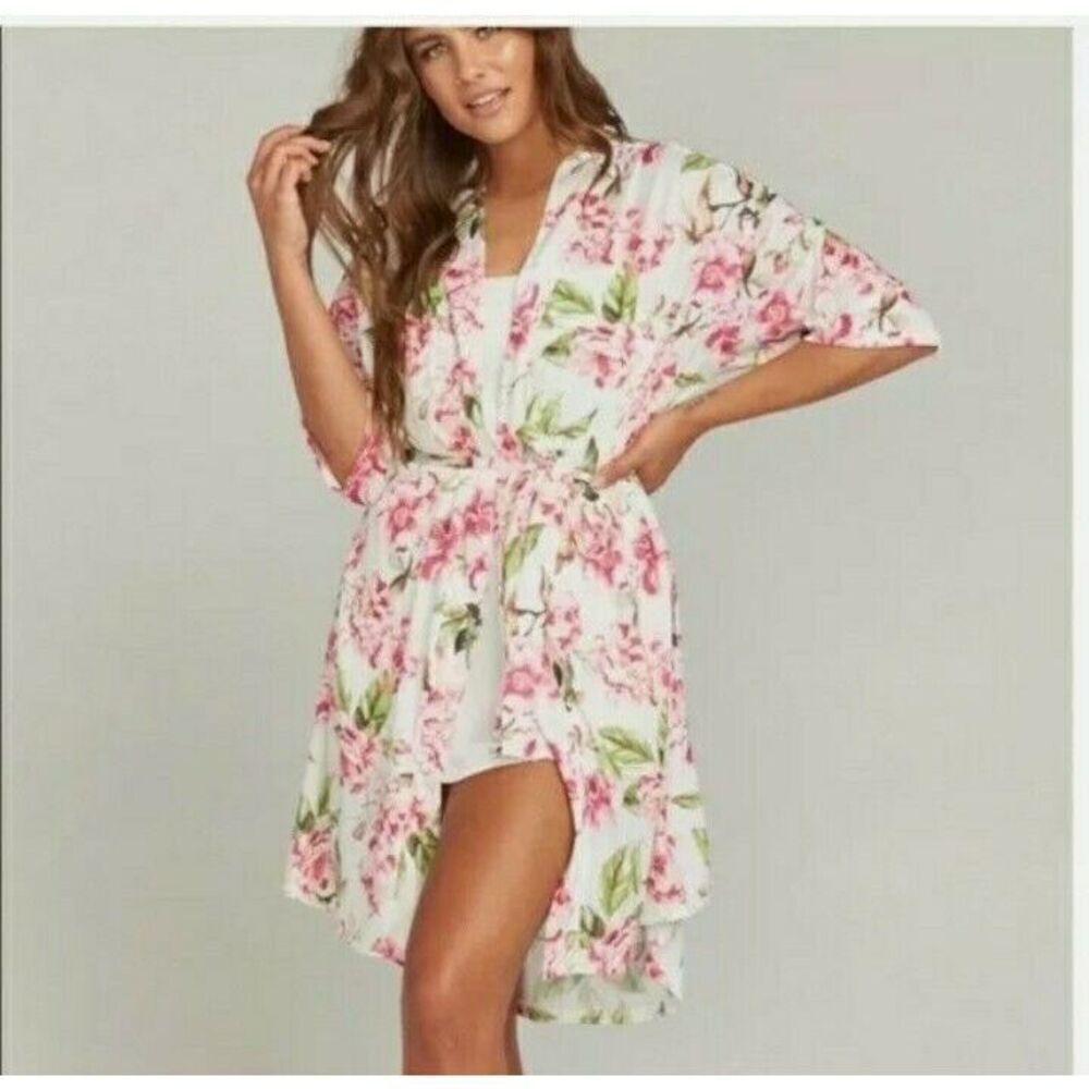 ✨Show Me Your MuMu Rose Print Robe O/S✨